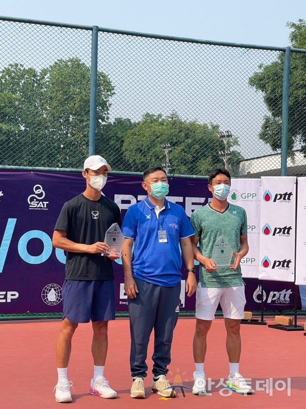 안성시청 김청의 선수, ITF 태국 치앙라이 국제테니스대회 복식 우승. /사진=안성시 제공